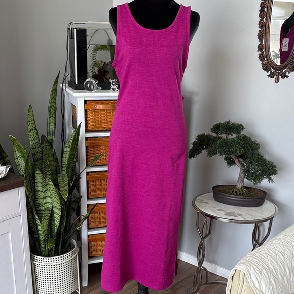 Roxy Dresses & Skirts - Roxy Magenta Sleeveless Maxi Dress